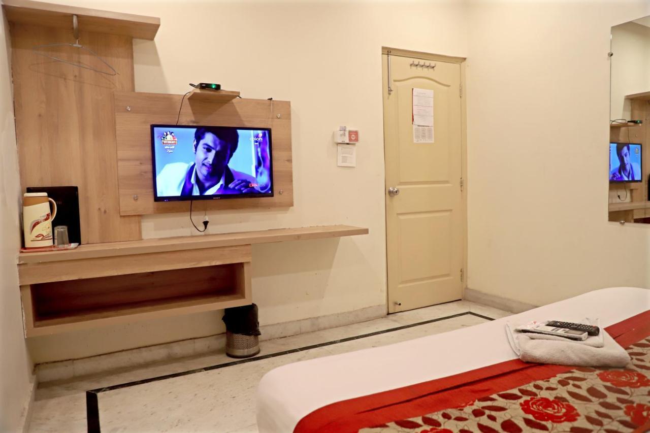 Hotel Klick International At "5 Min Walking " From New Delhi Railway Station Exterior foto