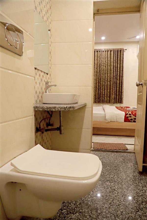 Hotel Klick International At "5 Min Walking " From New Delhi Railway Station Exterior foto