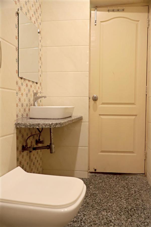 Hotel Klick International At "5 Min Walking " From New Delhi Railway Station Exterior foto